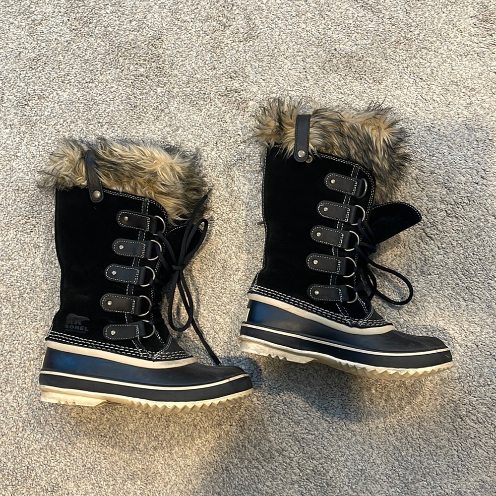 EUC- Sorel Snow Boots. Joan of Arctic- Women’s Size 6. Waterproof.